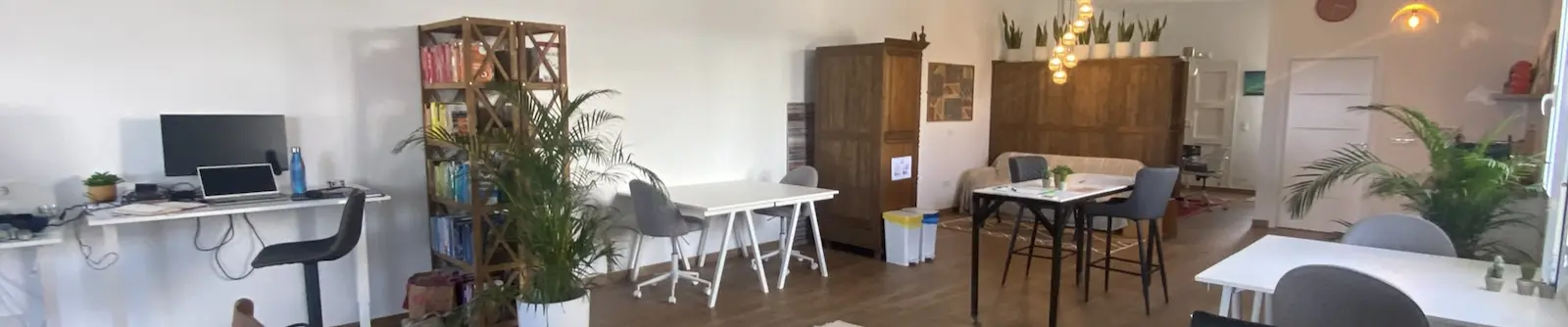 DeskSpace Banner Image