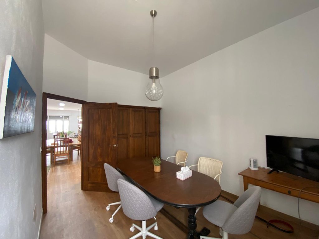 Meeting Space in Mojacar near Almeria. Seats 5 people. With large external monitor for presentations. Private. Fully enclosed. Free parking